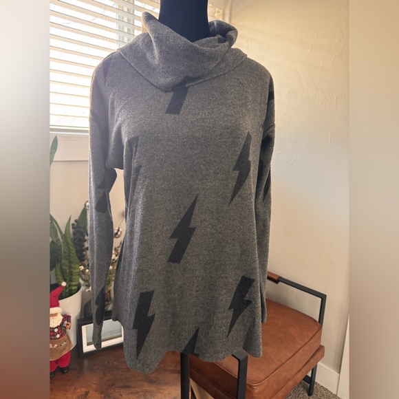 Mystree Sweaters - Mystree Hacci Pullover.